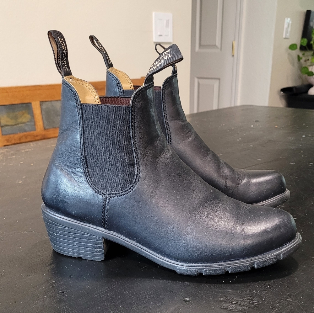 Heeled Blundstone boots